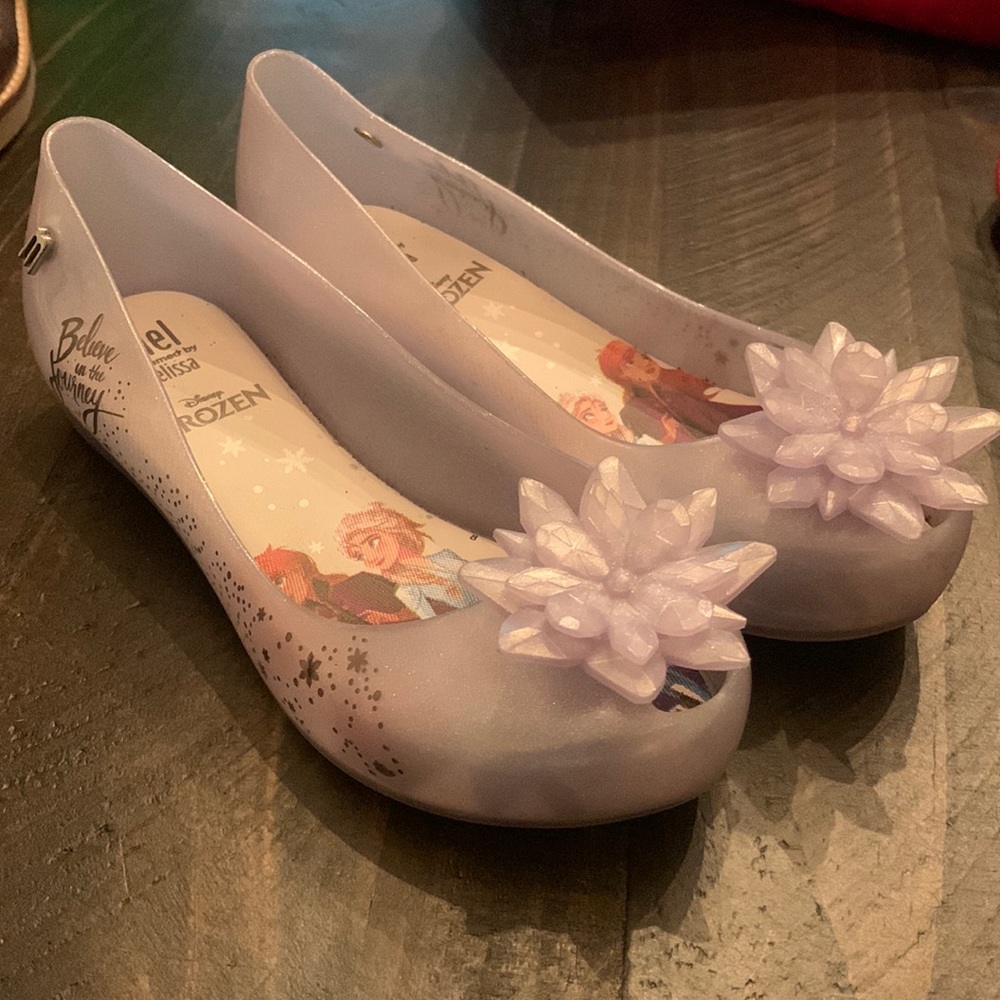 Melissa’s frozen shoes size 12 girl